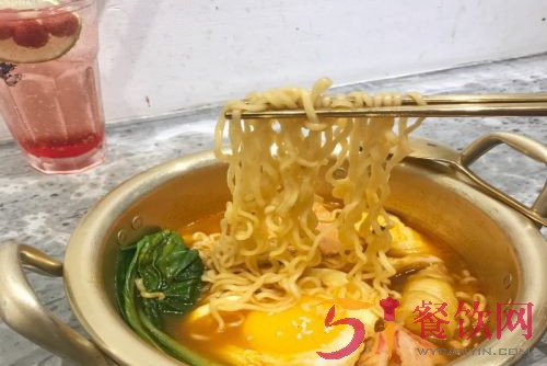 泡面食堂可以加盟吗