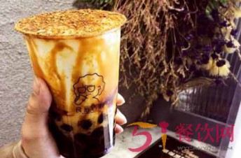 台湾良辰吉时加盟官网?地表最强手摇式奶茶店!