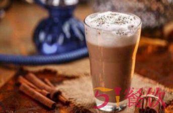 老盐季奶茶店加盟费用多少？这个奶茶的人气说明一切！