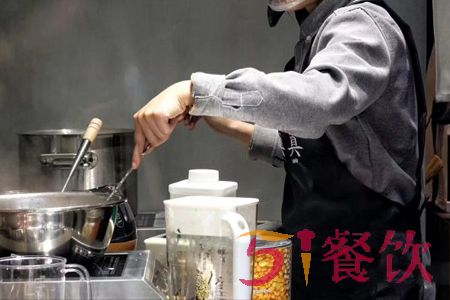 圆真真奶茶加盟