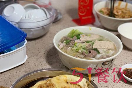 汕头辉记肠粉王加盟费多少-潮汕肠粉连锁品牌-51餐饮网