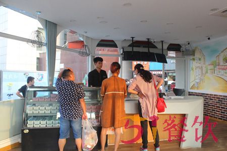 乳方希腊酸奶工厂加盟费多少-健康手工酸奶连锁-51餐饮网